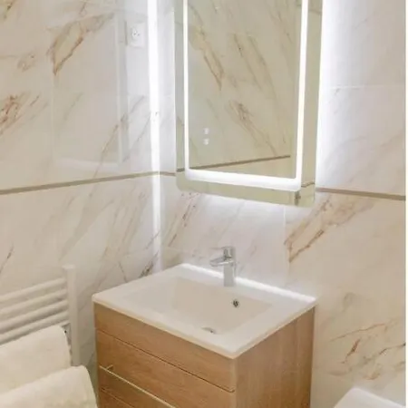 Maison Chaleureuse A Bagneux